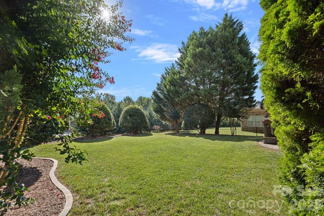 2305 Barrington Ridge Drive, Waxhaw, NC 28173