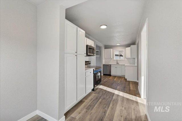 119 Holly St, Caldwell, ID 83605