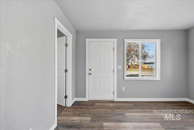 119 Holly St, Caldwell, ID 83605