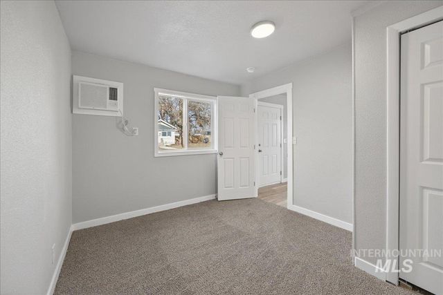 119 Holly St, Caldwell, ID 83605