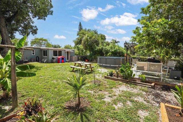 1657 Lauderdale Manor Drive, Fort Lauderdale, FL 33311