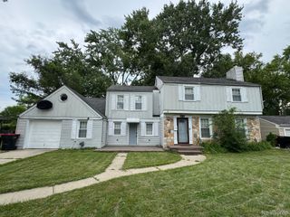 30782 Fairfax Street, Southfield, MI 48076