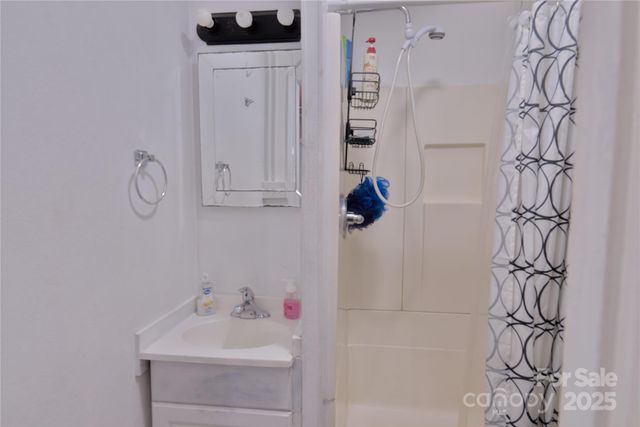 515 Upper Spencer Mountain Road, Stanley, NC 28164