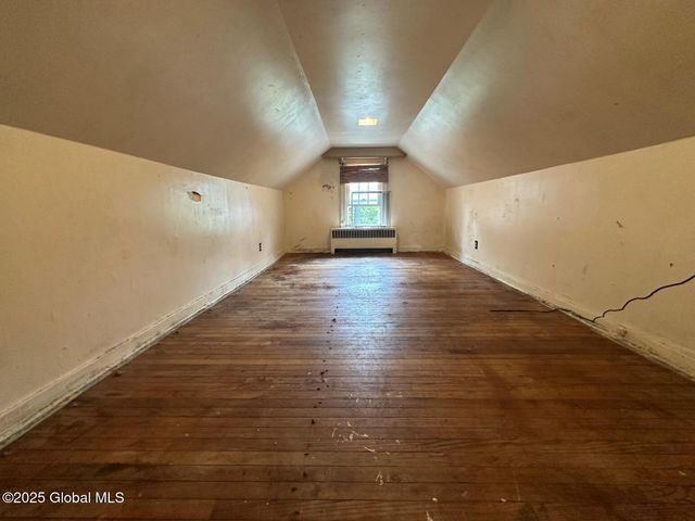 7 Frost Place, Albany, NY 12205