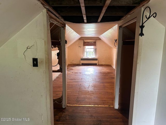 7 Frost Place, Albany, NY 12205