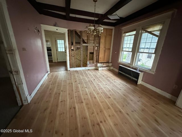 7 Frost Place, Albany, NY 12205