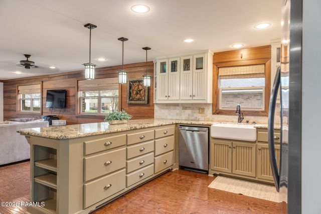 817 Omega Drive, Lafayette, LA 70506