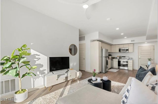 9275 N 29TH Avenue 2, Phoenix, AZ 85051