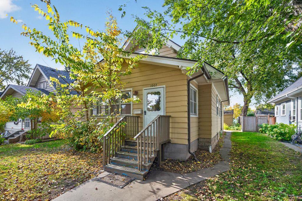 1007 Victoria Street N, Saint Paul, MN 55103 — exterior