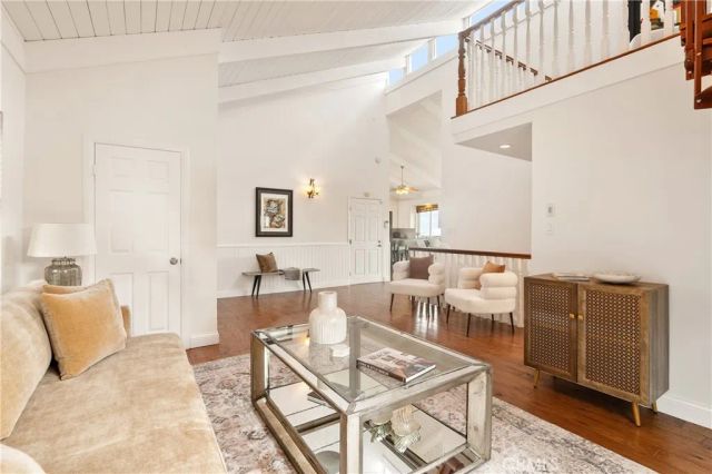 8462 Hillcroft Drive, West Hills, CA 91304