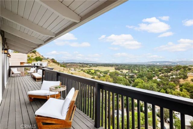 8462 Hillcroft Drive, West Hills, CA 91304