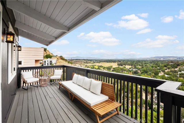 8462 Hillcroft Drive, West Hills, CA 91304