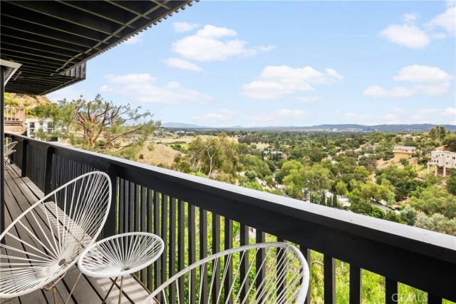 8462 Hillcroft Drive, West Hills, CA 91304