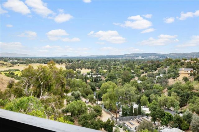 8462 Hillcroft Drive, West Hills, CA 91304
