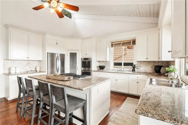 8462 Hillcroft Drive, West Hills, CA 91304