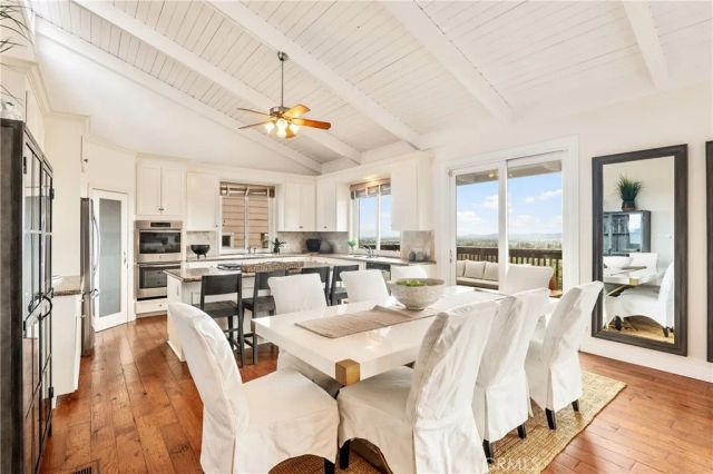 8462 Hillcroft Drive, West Hills, CA 91304