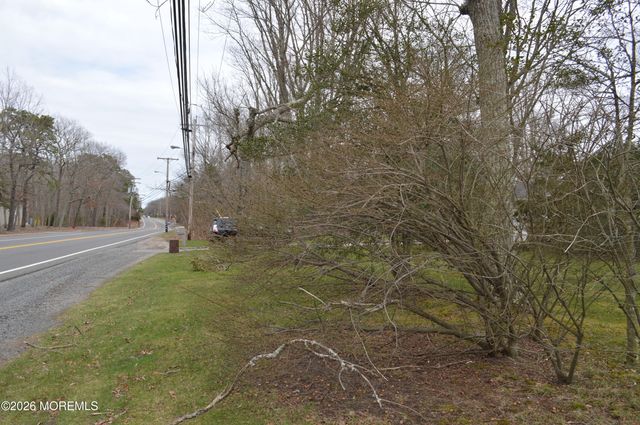 211 Wells Mills Road, Waretown, NJ 08758