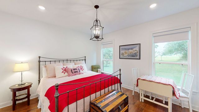 805 County Road 3802, Bullard, TX 75757