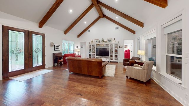 805 County Road 3802, Bullard, TX 75757