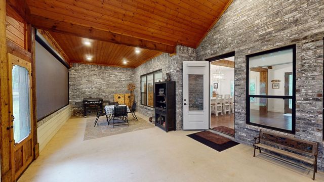 805 County Road 3802, Bullard, TX 75757