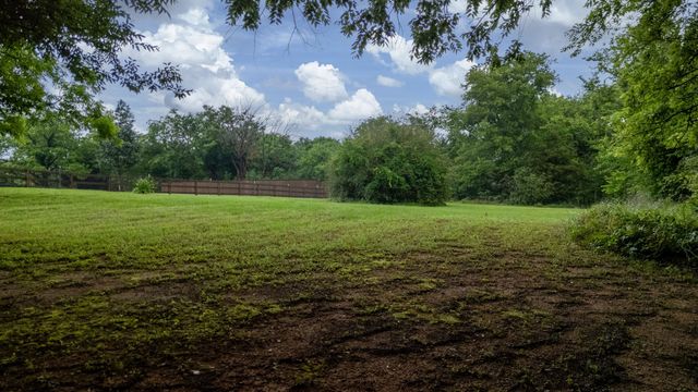 805 County Road 3802, Bullard, TX 75757