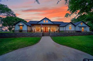 805 County Road 3802, Bullard, TX 75757