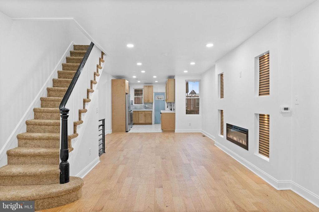 7331 E WALNUT LN, Philadelphia, PA 19138