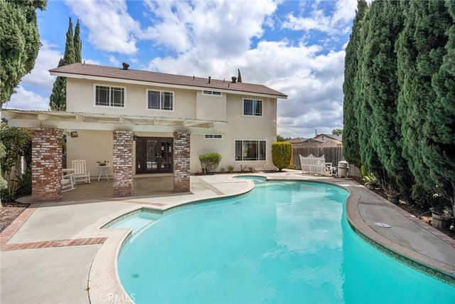 4962 E Glenview, Anaheim, CA 92807
