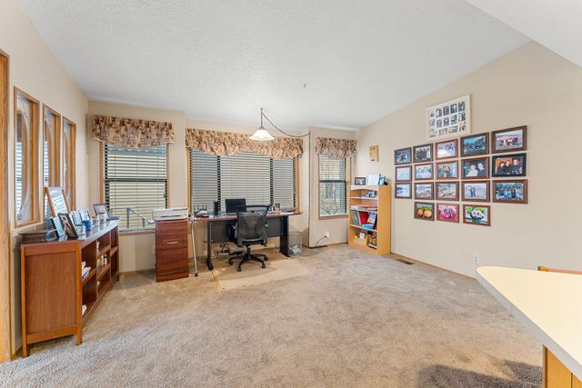 183 Kingsley Drive, Grants Pass, OR 97526