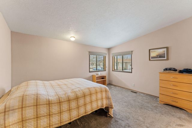 183 Kingsley Drive, Grants Pass, OR 97526