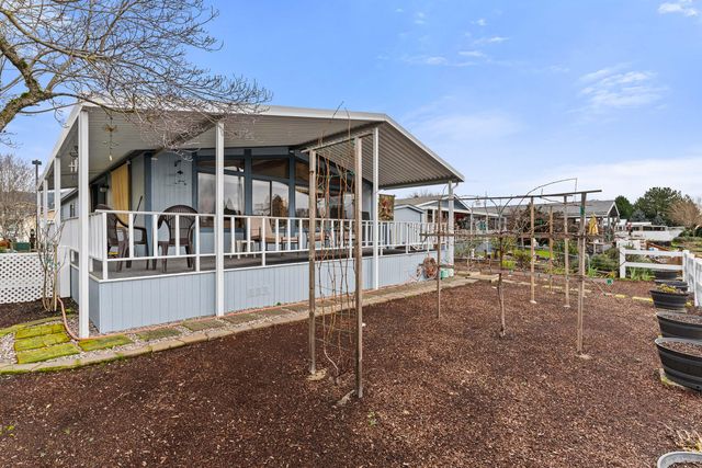 183 Kingsley Drive, Grants Pass, OR 97526