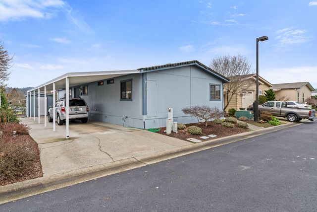 183 Kingsley Drive, Grants Pass, OR 97526