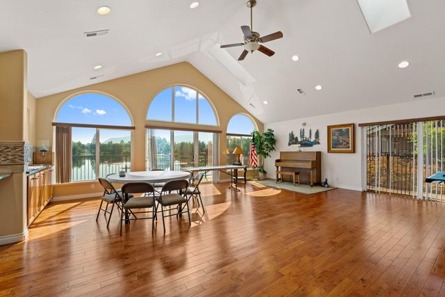 183 Kingsley Drive, Grants Pass, OR 97526