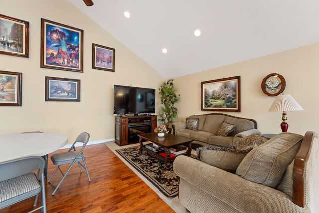 183 Kingsley Drive, Grants Pass, OR 97526