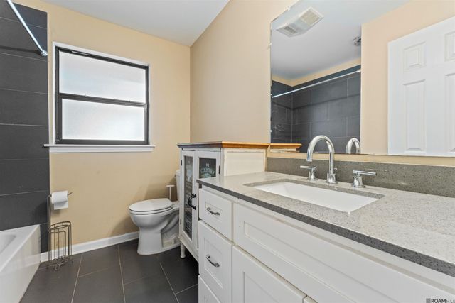 2060 S Woodcrest St, Denham Springs, LA 70726