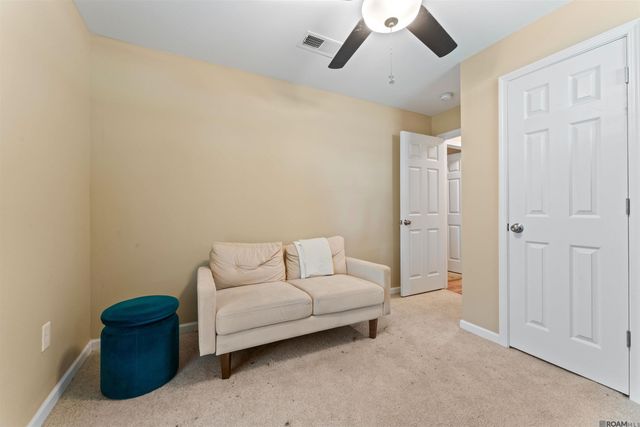 2060 S Woodcrest St, Denham Springs, LA 70726