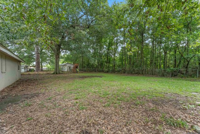 2060 S Woodcrest St, Denham Springs, LA 70726