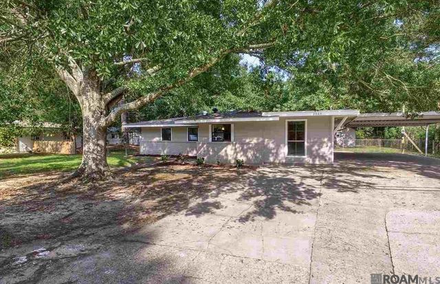 2060 S Woodcrest St, Denham Springs, LA 70726