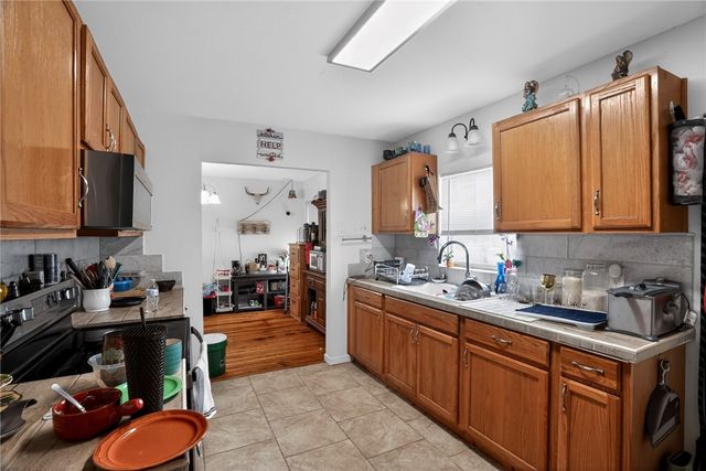 624 Chamberlain St, Corpus Christi, TX 78404