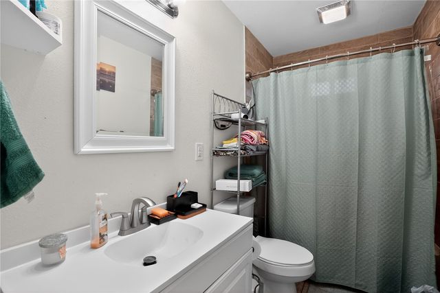 624 Chamberlain St, Corpus Christi, TX 78404