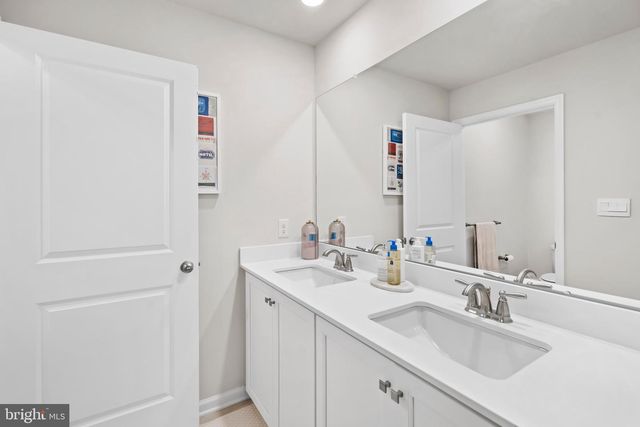 50 ROSE HILL WAY, Aston, PA 19014