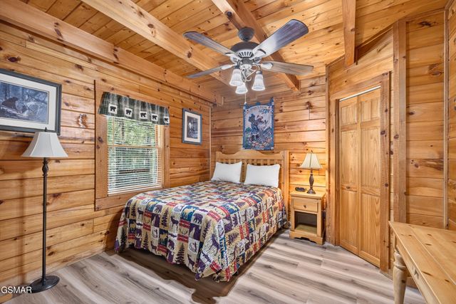 550 Wildwood Forest Way, Sevierville, TN 37876