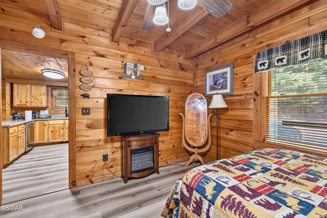 550 Wildwood Forest Way, Sevierville, TN 37876