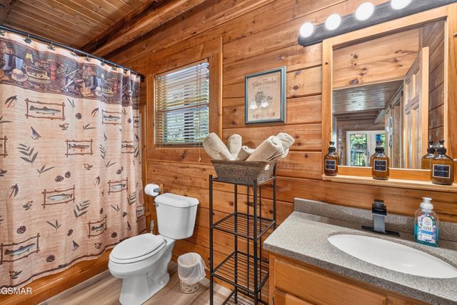 550 Wildwood Forest Way, Sevierville, TN 37876