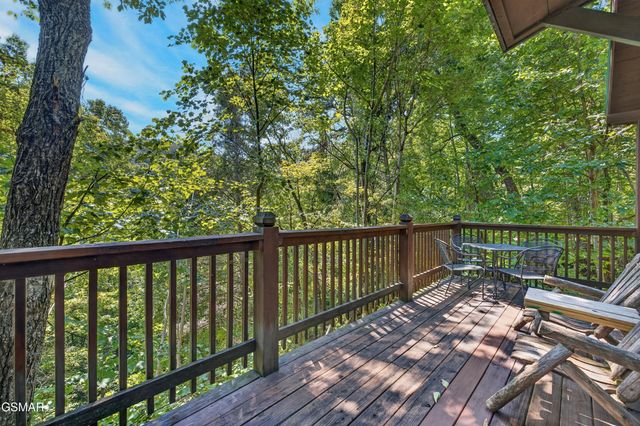 550 Wildwood Forest Way, Sevierville, TN 37876