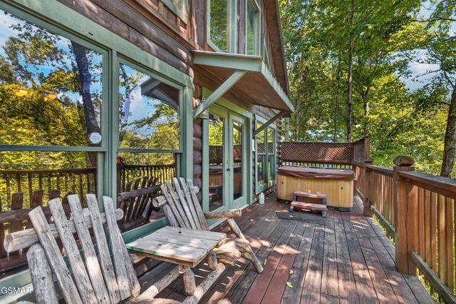 550 Wildwood Forest Way, Sevierville, TN 37876