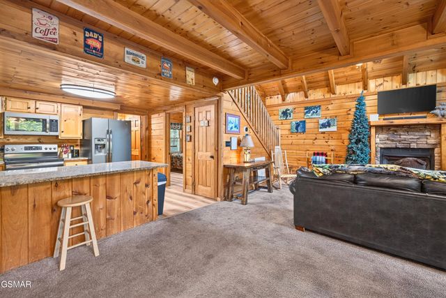 550 Wildwood Forest Way, Sevierville, TN 37876