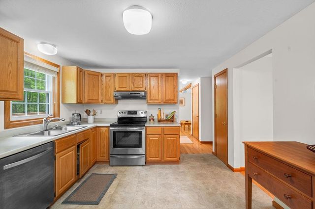 43 Sage Court, Goffstown, NH 03045