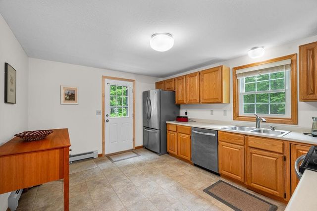 43 Sage Court, Goffstown, NH 03045