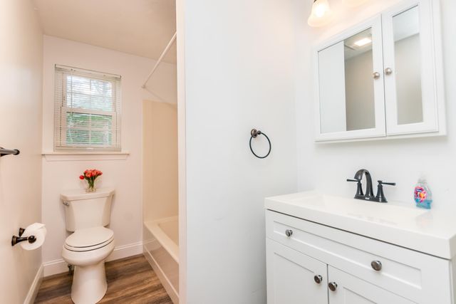 70 Cape Drive APT 11D, Mashpee, MA 02649